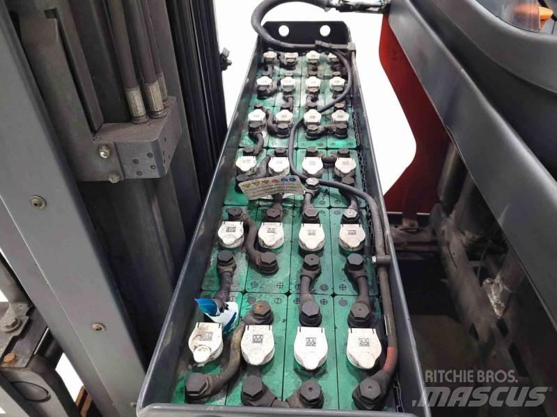 Linde R14-01 Reach truck - depo içi istif araçları