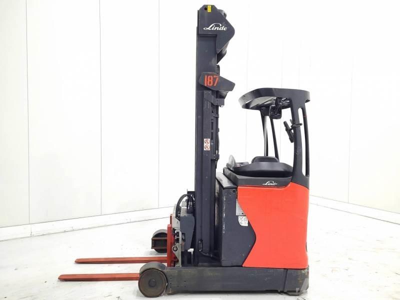 Linde R16-01 Reach truck - depo içi istif araçları