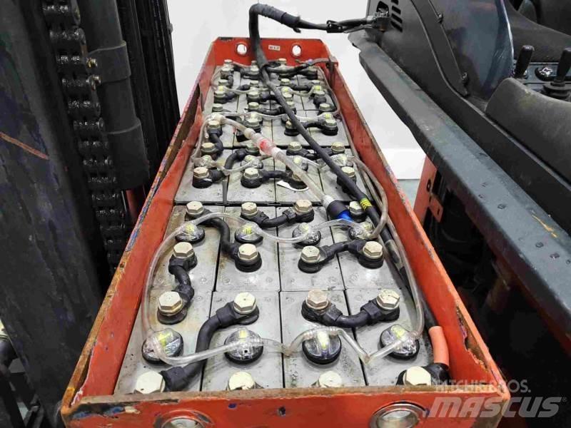Linde R16 115 Reach truck - depo içi istif araçları