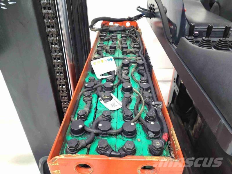 Linde R16S-12 Reach truck - depo içi istif araçları