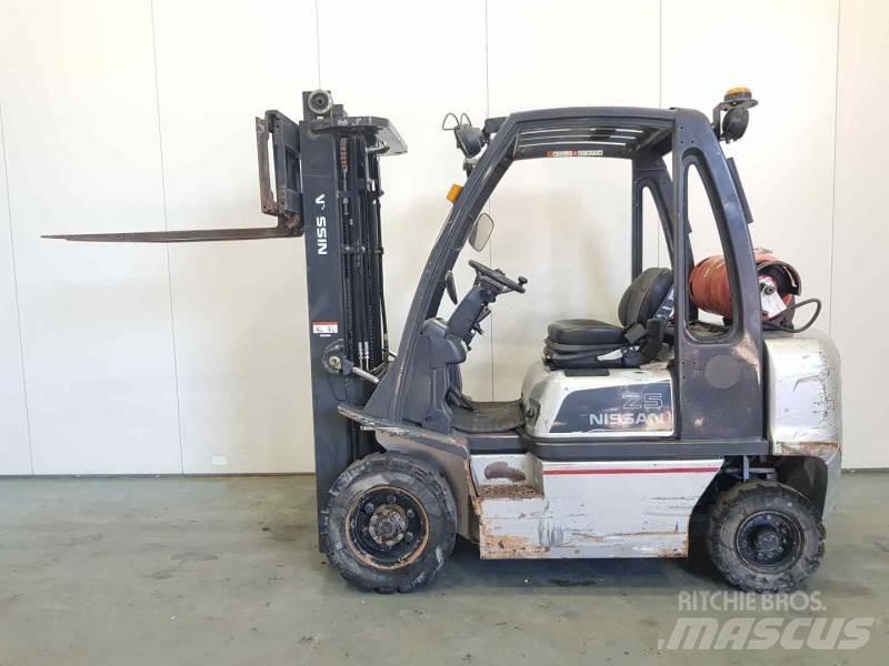 Nissan U1D272520 LPG'li forkliftler