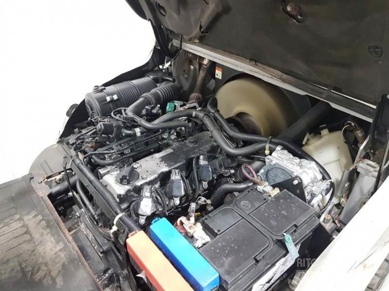 Nissan UG1F2A35DU LPG'li forkliftler