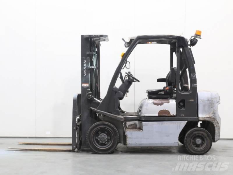 Nissan Y1D2A25Q Dizel forkliftler