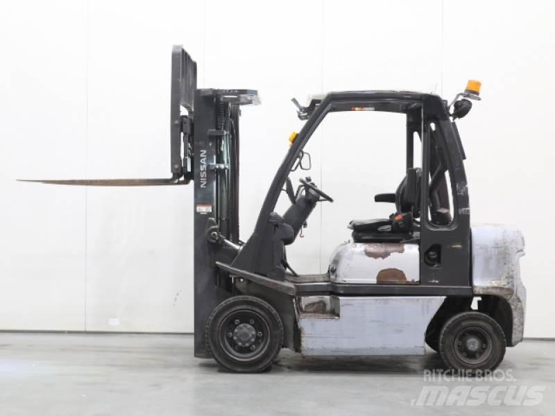 Nissan Y1D2A25Q Dizel forkliftler