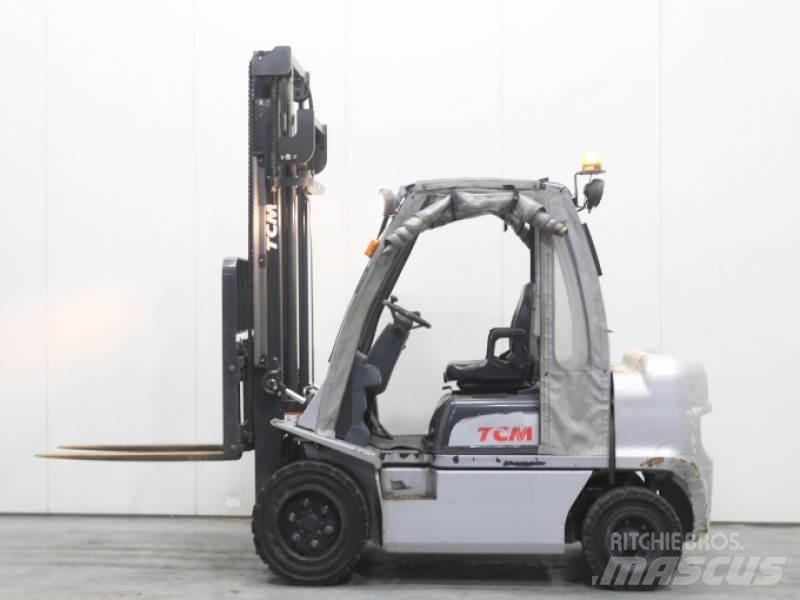 TCM YG1D2A32H Dizel forkliftler