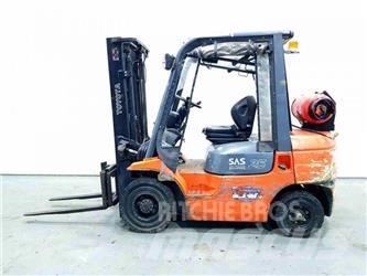 Toyota 42-7FGF25 LPG'li forkliftler