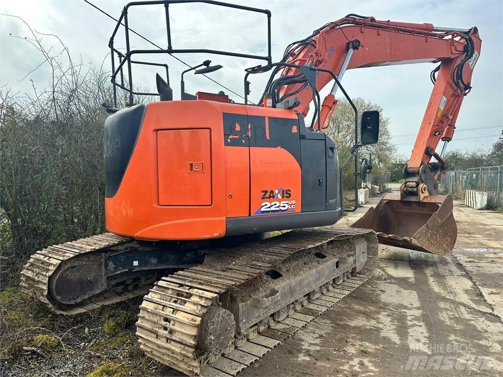 Hitachi ZX225USLC-6 Paletli ekskavatörler