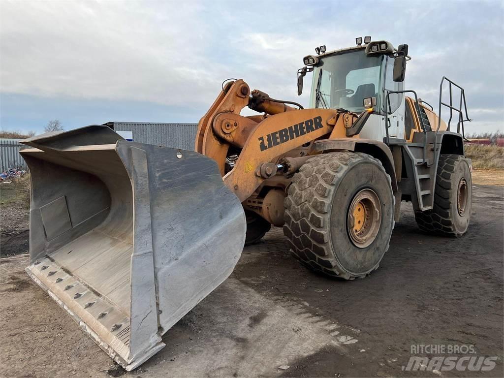 Liebherr L586 Tekerlekli yükleyiciler