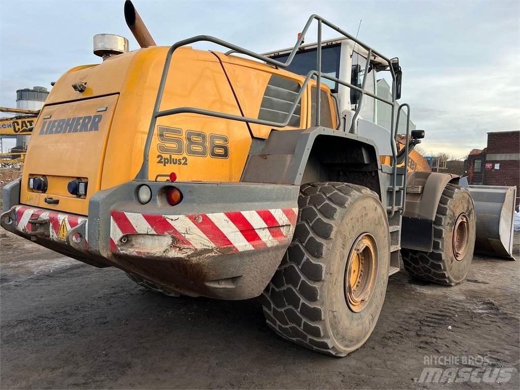 Liebherr L586 Tekerlekli yükleyiciler