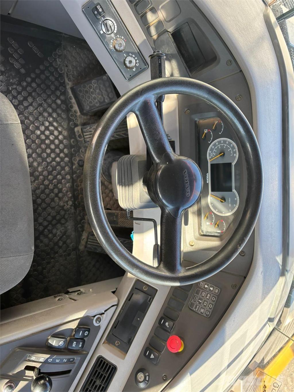 Volvo A45G Belden kirma kaya kamyonu