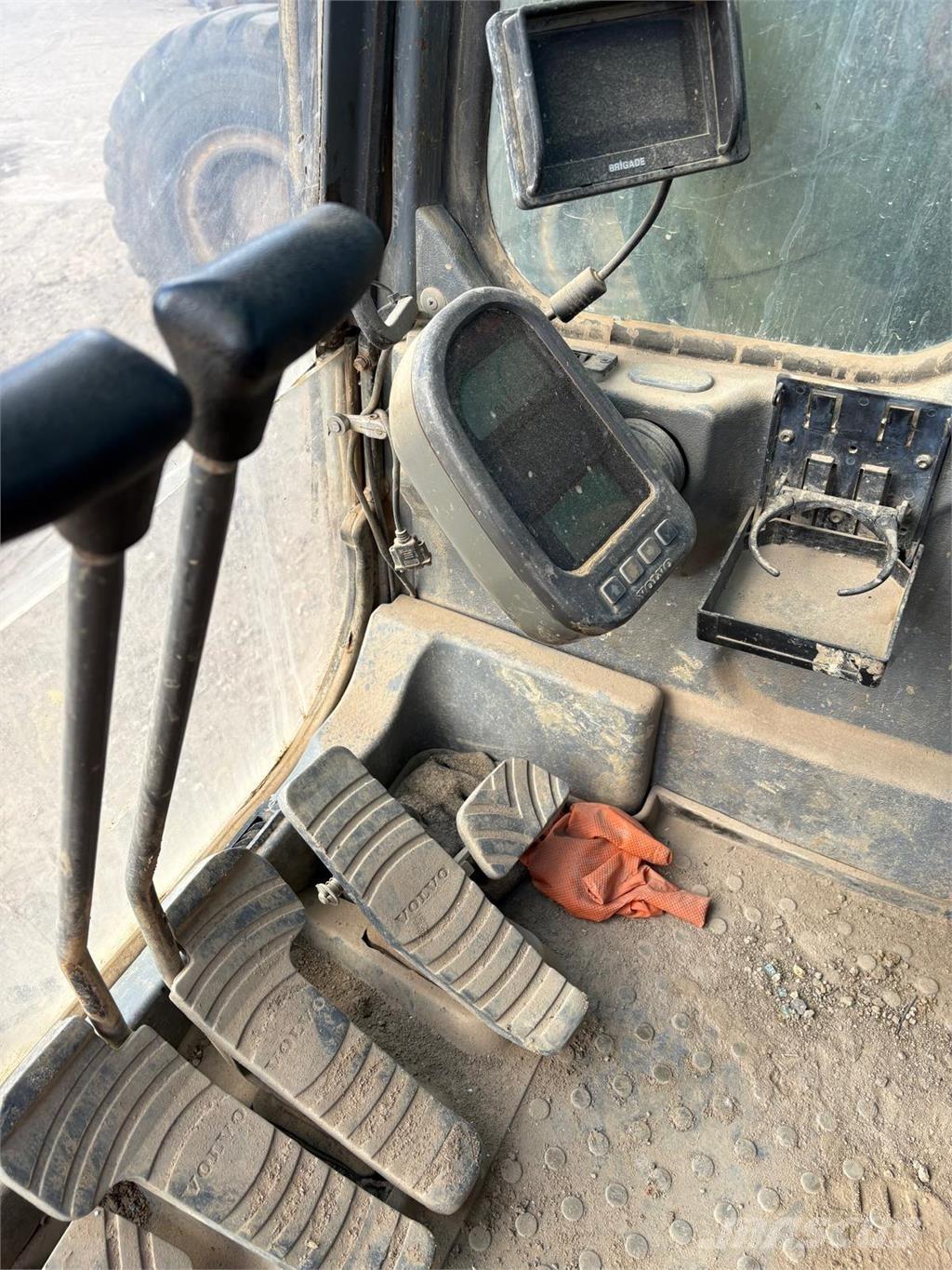 Volvo EC290BLC Paletli ekskavatörler