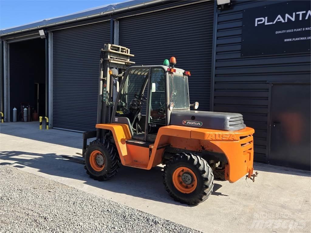 Ausa CH280 Teleskopik yükleyiciler