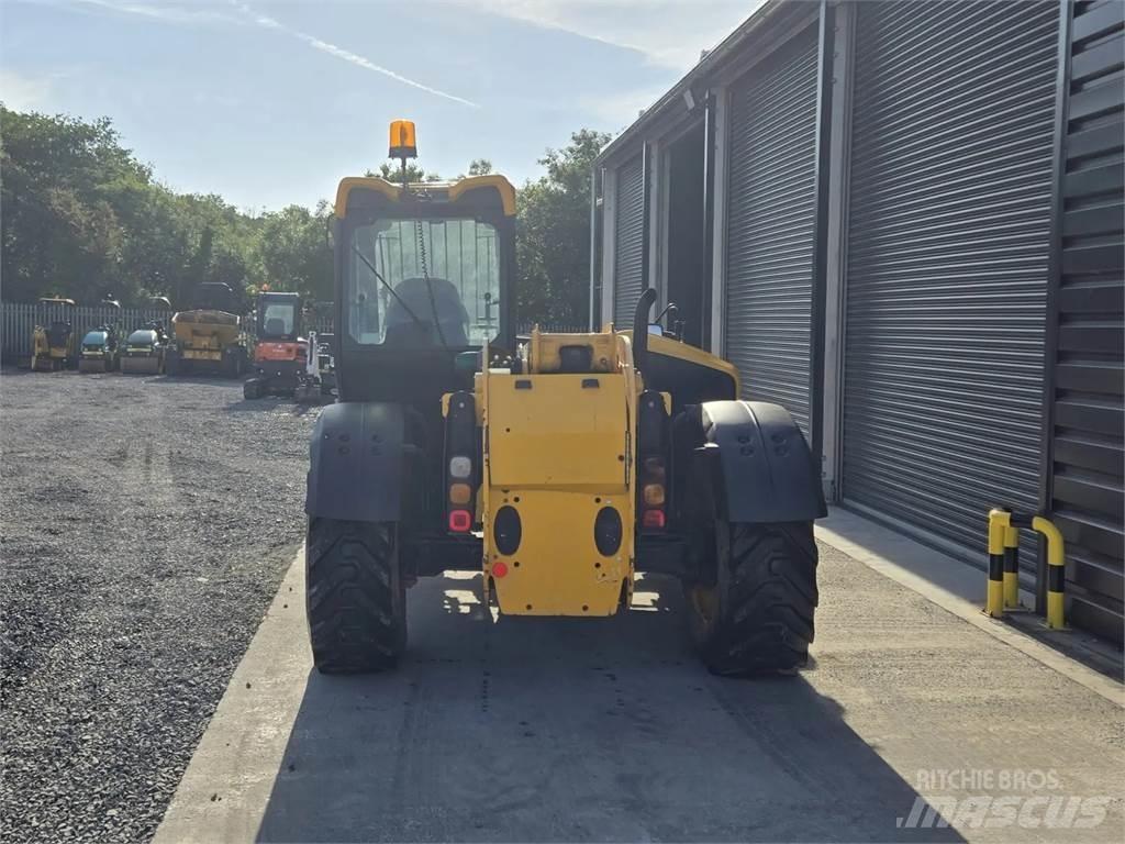 JCB -- Teleskopik yükleyiciler