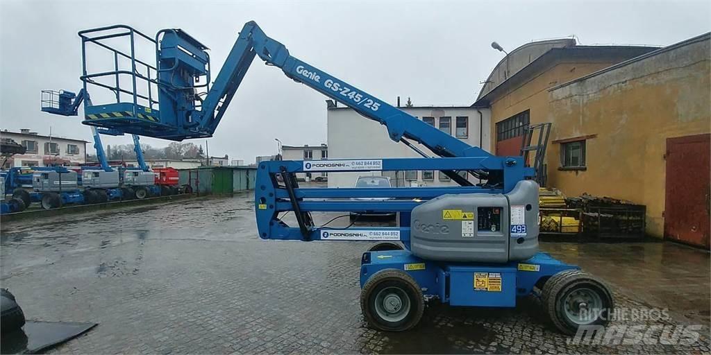 Genie Z45/25J Körüklü personel platformları