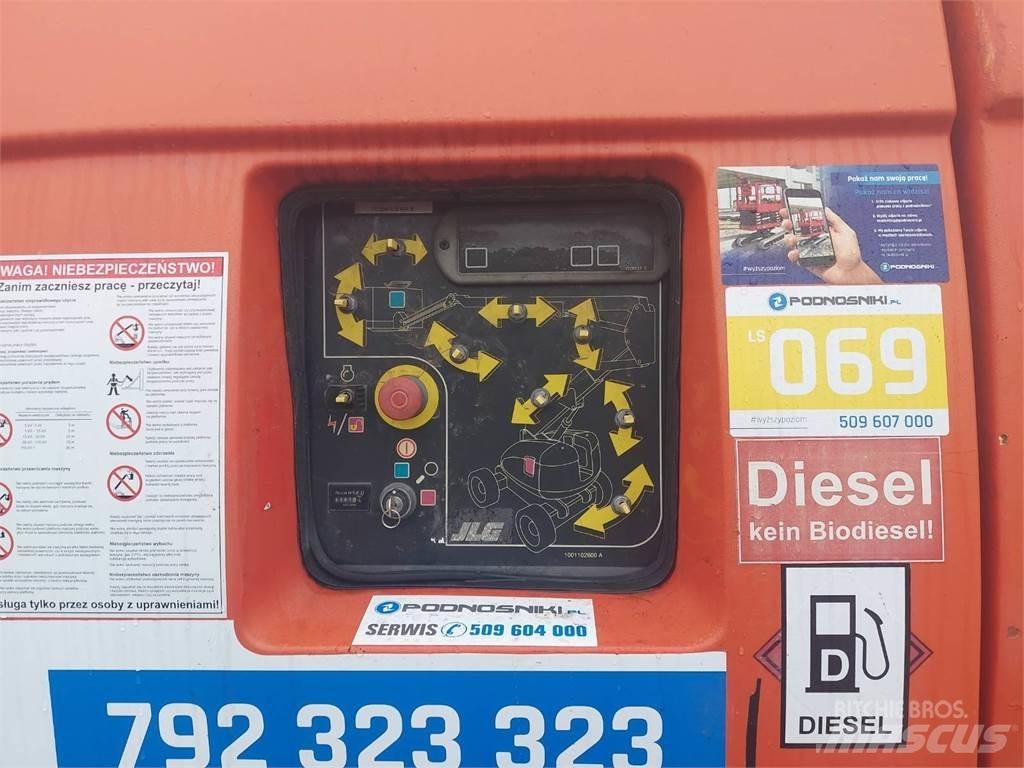 JLG 800AJ Körüklü personel platformları