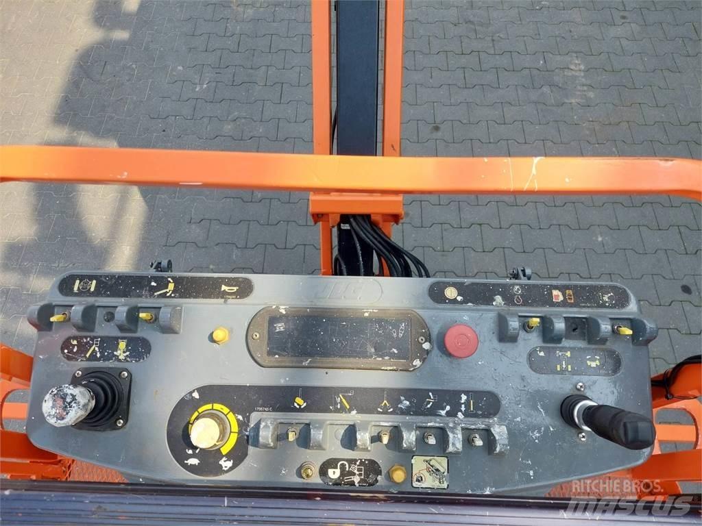 JLG M600JP Körüklü personel platformları