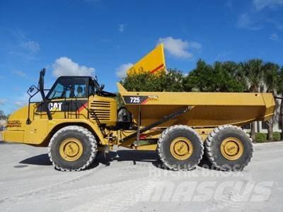 CAT 725 Belden kirma kaya kamyonu