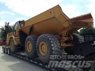 CAT 725C Belden kirma kaya kamyonu