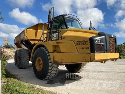 CAT 740B Belden kirma kaya kamyonu