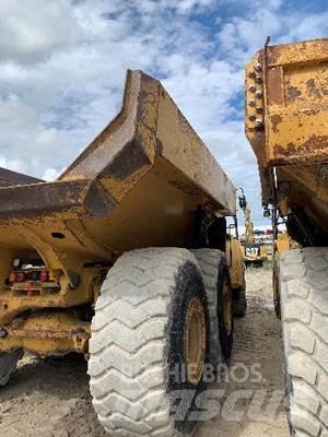 CAT 740B Belden kirma kaya kamyonu