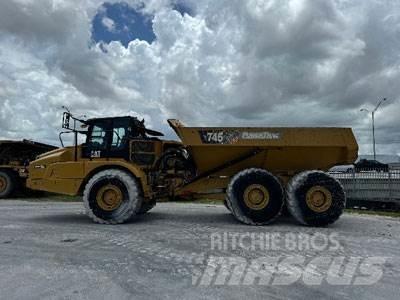 CAT 745-04A Belden kirma kaya kamyonu