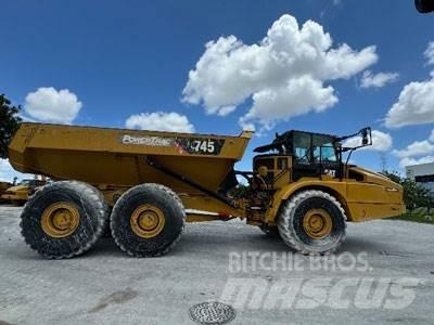 CAT 745-04A Belden kirma kaya kamyonu