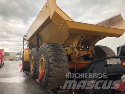 CAT 745C Belden kirma kaya kamyonu