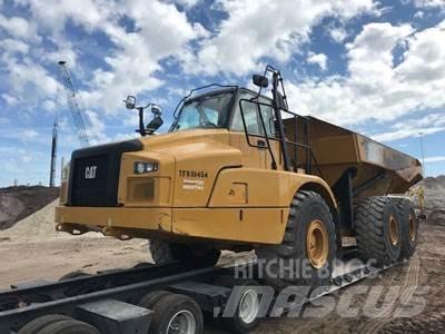 CAT 745C Belden kirma kaya kamyonu