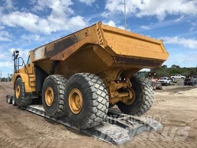 CAT 745C Belden kirma kaya kamyonu