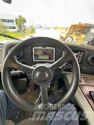 CAT 770G Yol disi kaya kamyonu