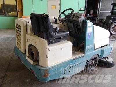 Tennant 6600LP Cadde süpürücüler