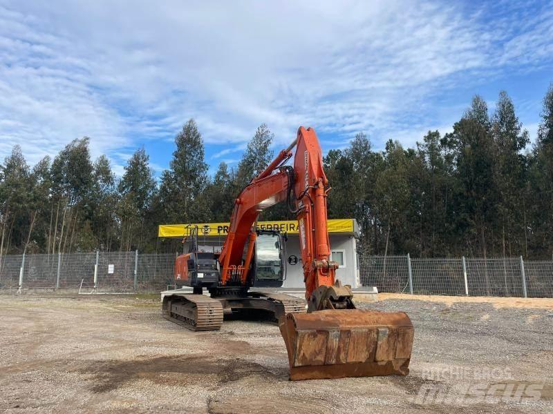 Hitachi ZX250LC-6 Paletli ekskavatörler
