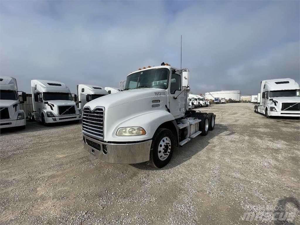 Mack CXU613 Çekiciler