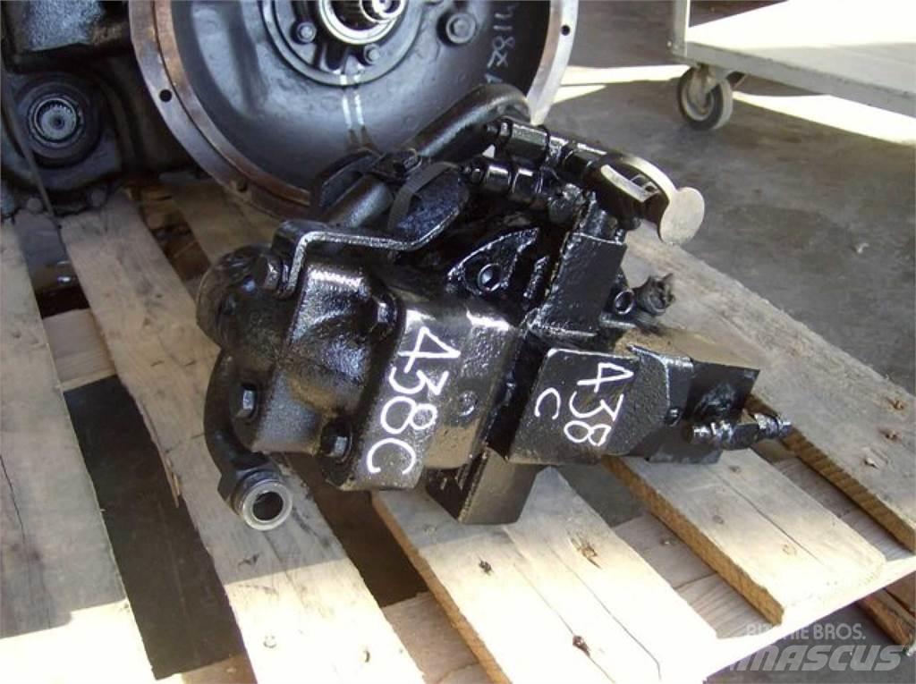 CAT 438C Diger