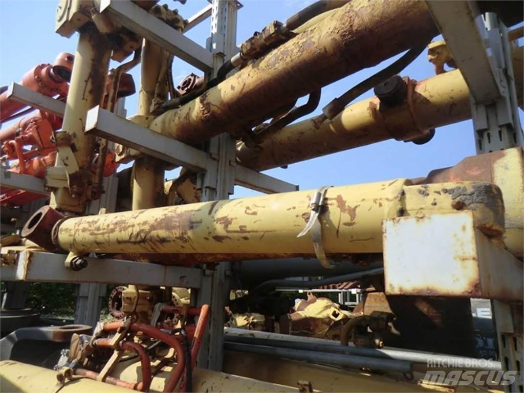 CAT 438C Diger