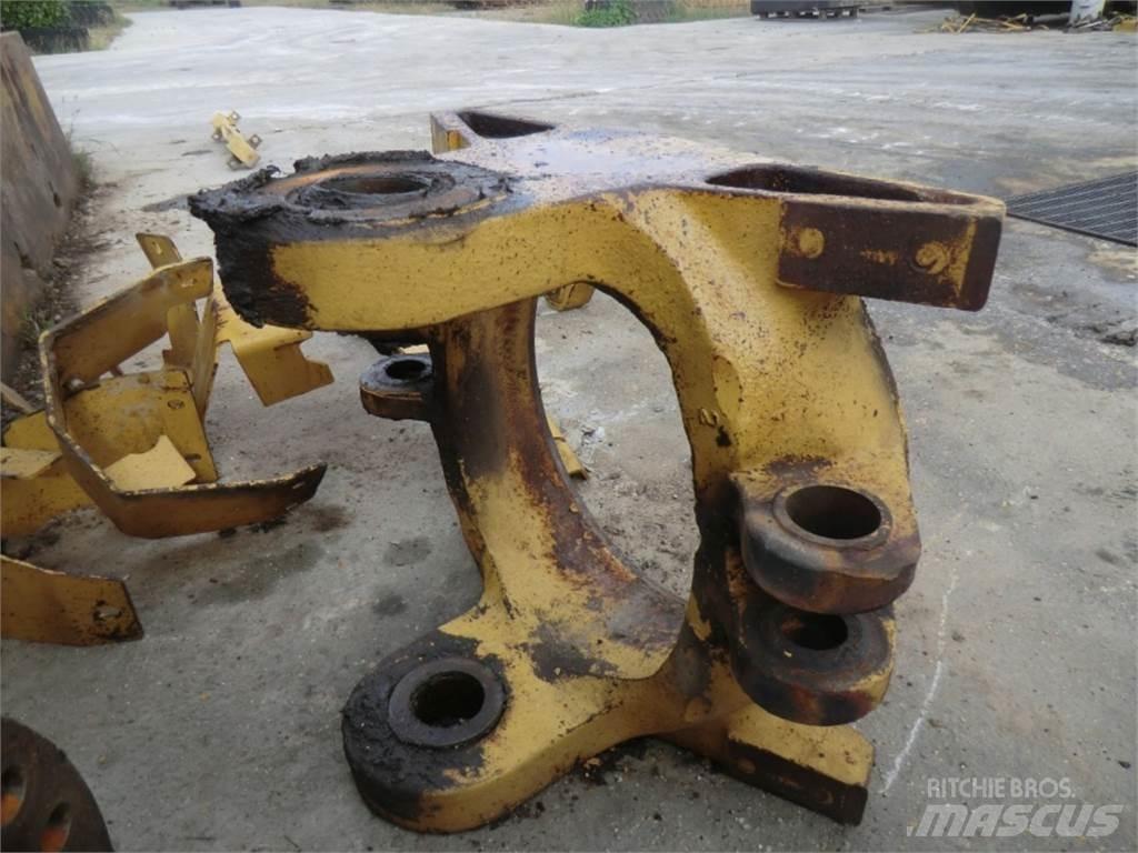 CAT 735 Saseler