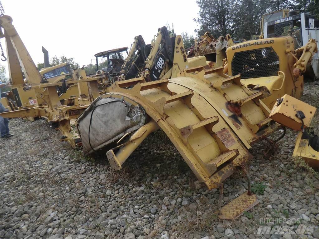 CAT 735 Saseler