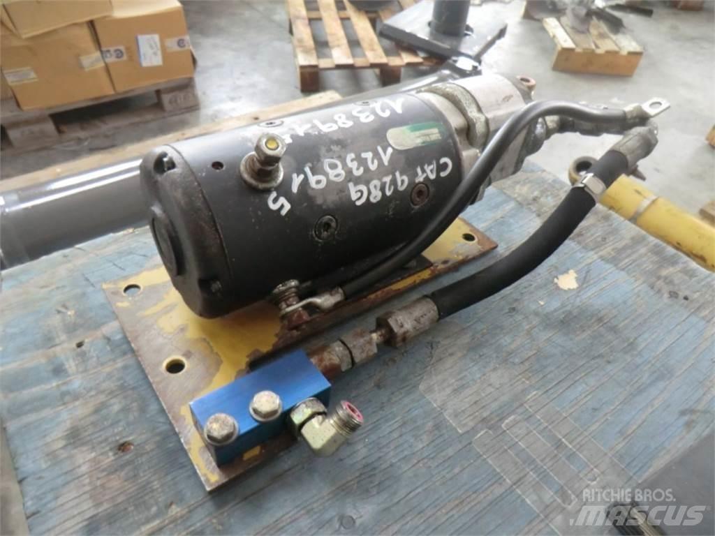CAT 928G Diger