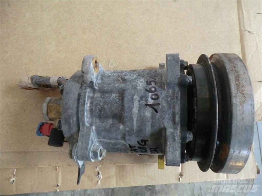 CAT 928G Diger