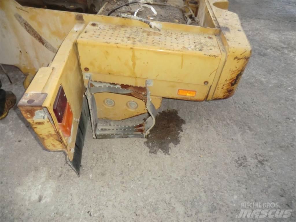 CAT 928G Saseler