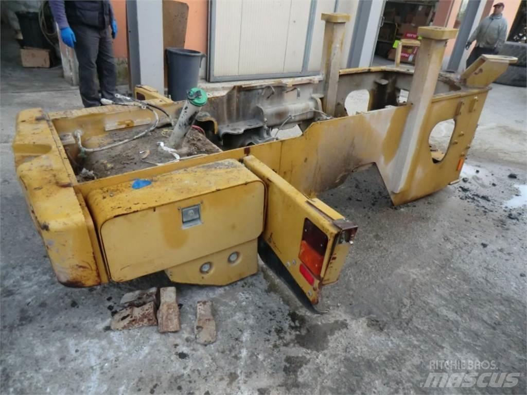 CAT 928G Saseler