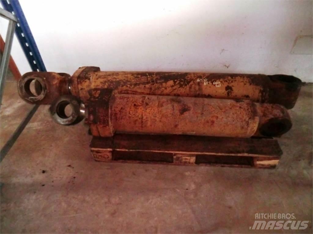 CAT 943 Diger