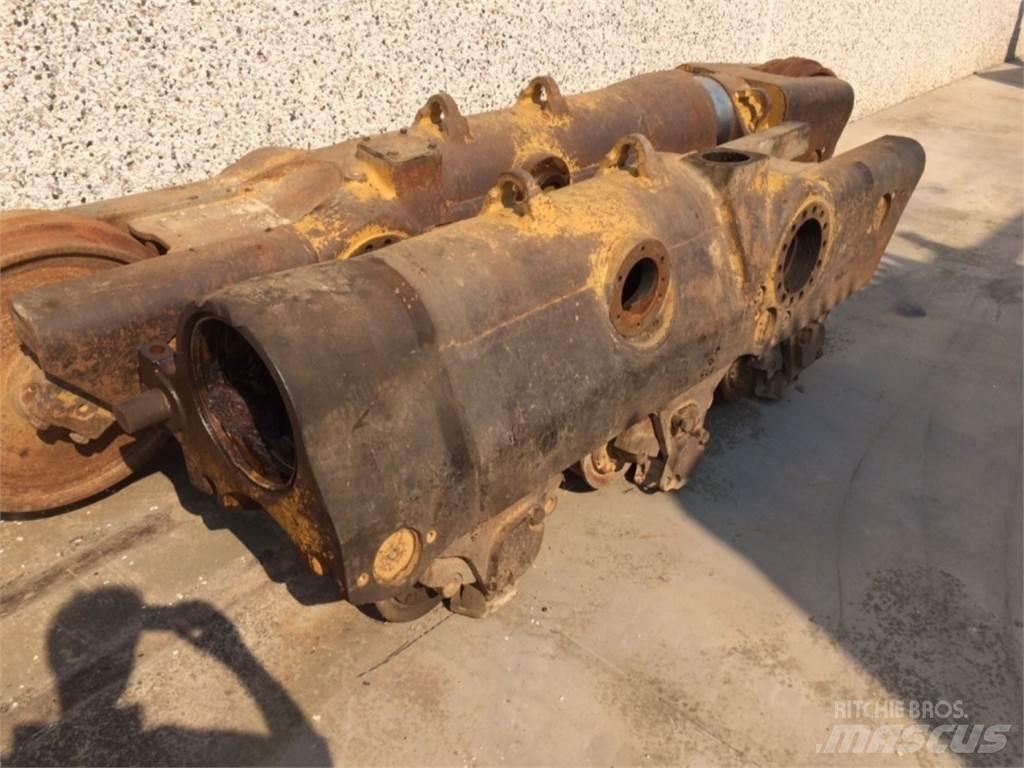 CAT  D8L Paletler