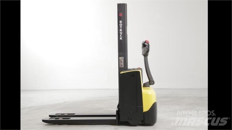 BT SWE080L Akülü depo ekipmanları