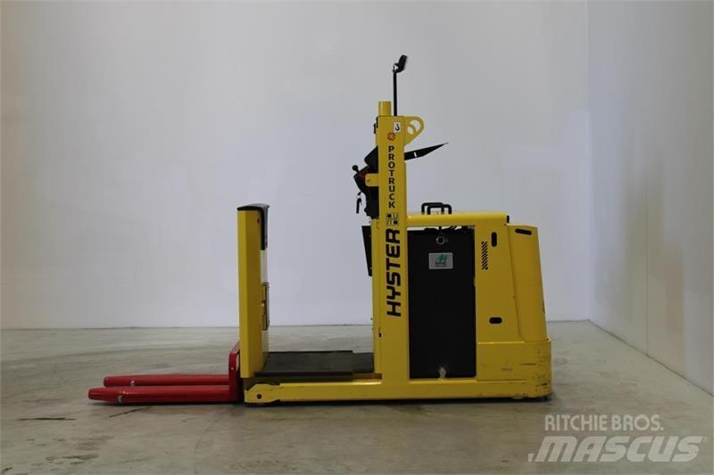 Hyster K1.0L Düsük seviye siparis toplayici