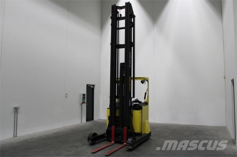 Hyster R2.0W Reach truck - depo içi istif araçları