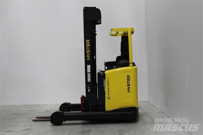 Hyster R2.5 Reach truck - depo içi istif araçları