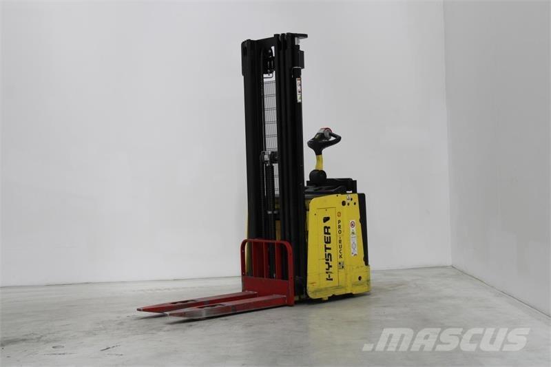 Hyster S1.5S Akülü depo ekipmanları