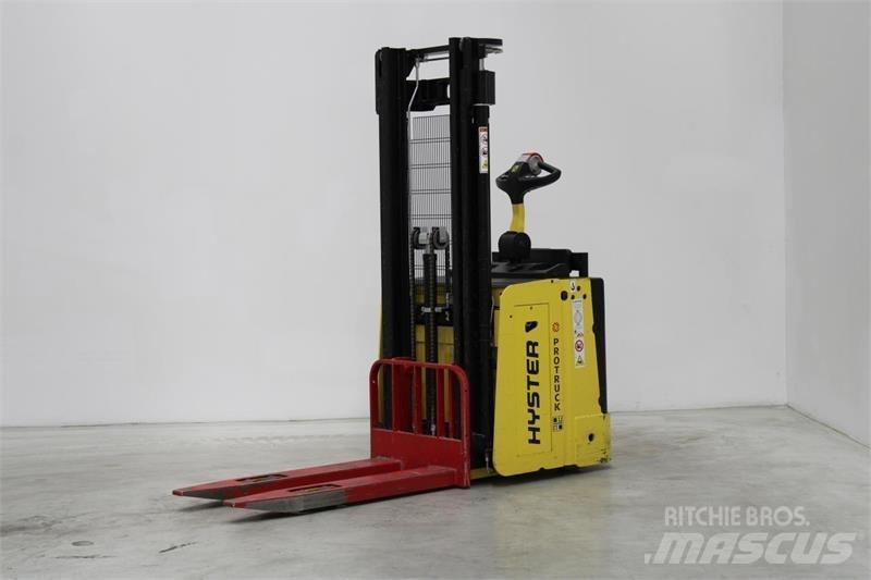 Hyster S1.5S Akülü depo ekipmanları