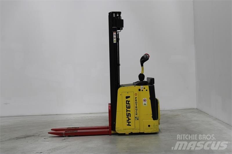 Hyster S1.5S Akülü depo ekipmanları